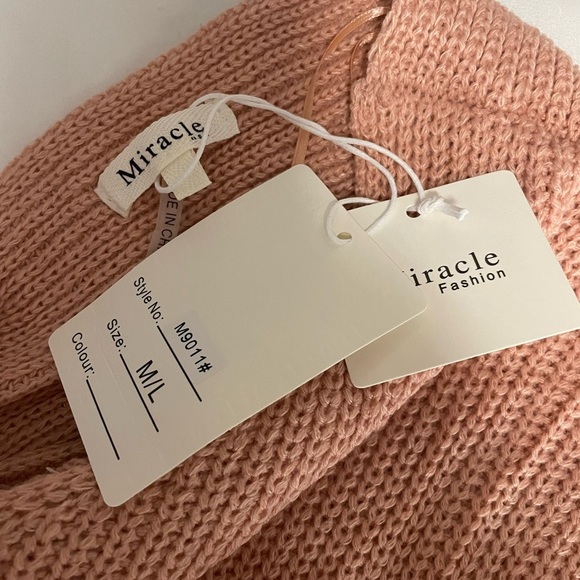 NWT Miracle Open Knit Twist Back Peachy Rose Color Sweater. Size M/L - Picture 8 of 8